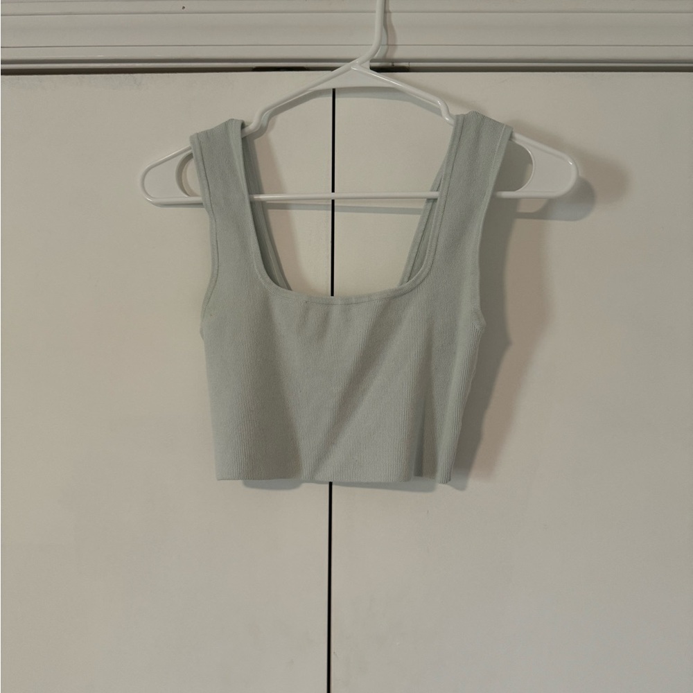 H&M Sleeveless Ultra Crop Top